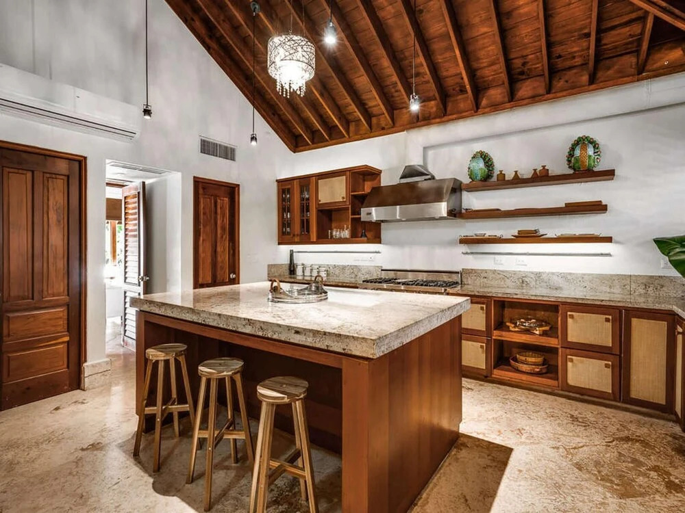 Sunny Vacation Villa 67