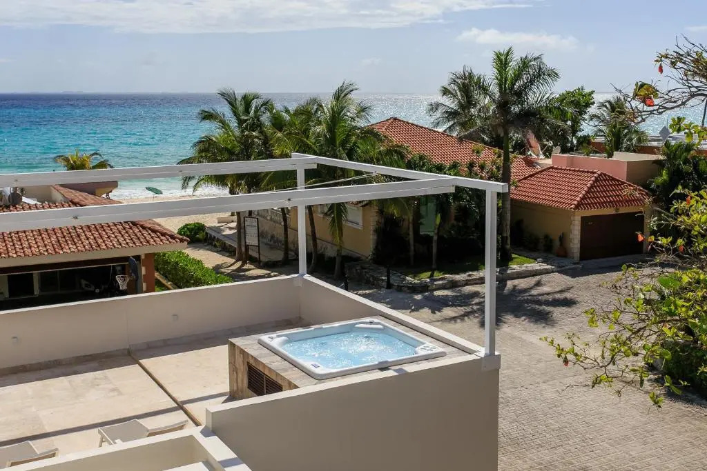 Steps to Best Beach VILLA UNICA 6Bedroom