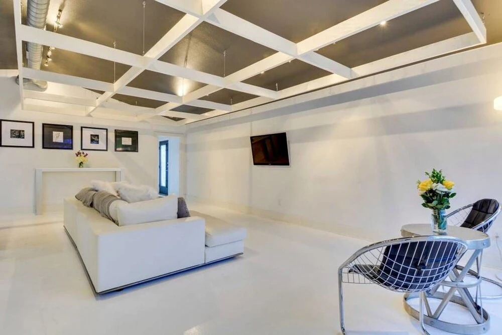 Ultimate Escape w/ Basketball Court by Domio