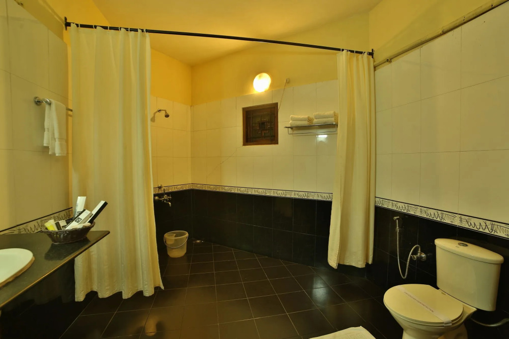 Deshadan Cliff and Beach Resort