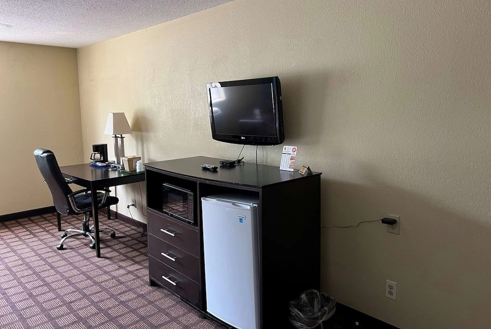 Fairview Inn & Suites Whitewater