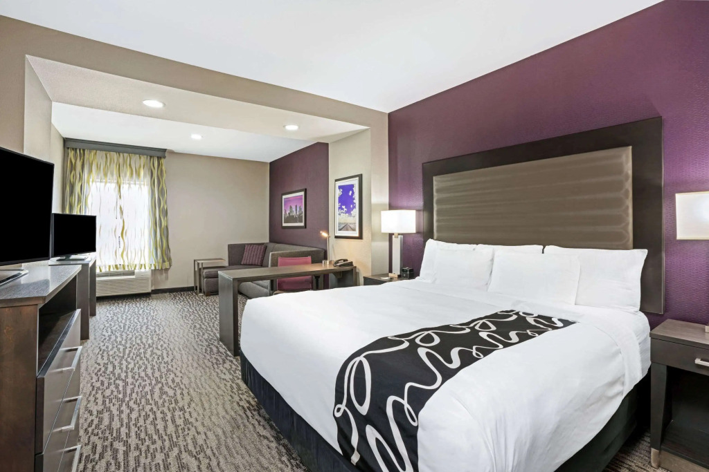 La Quinta by Wyndham College Station South