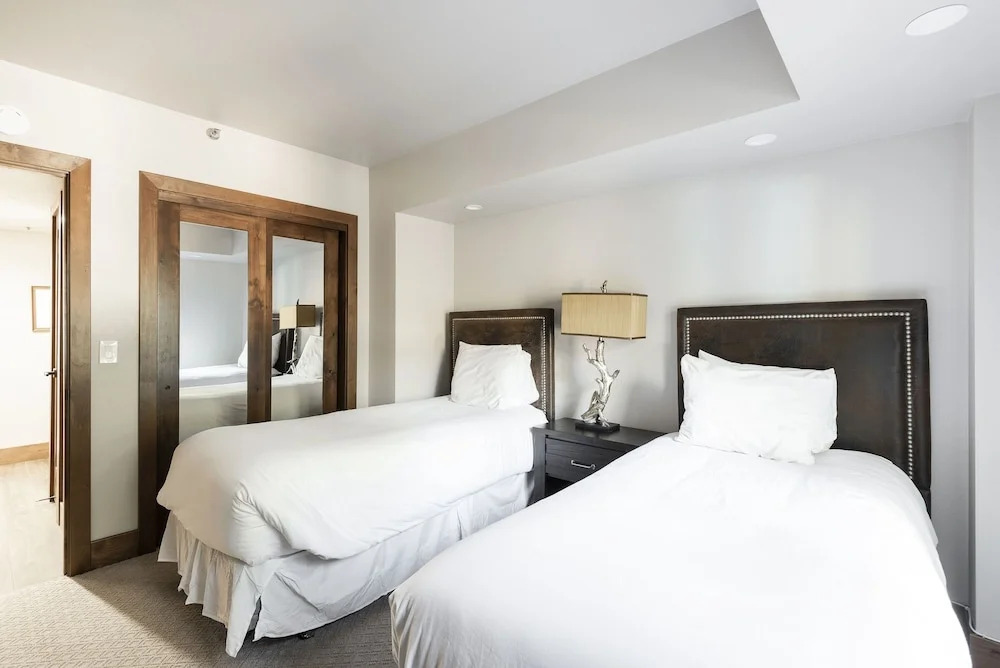 Park Station 227 2 Bedroom Condo by RedAwning