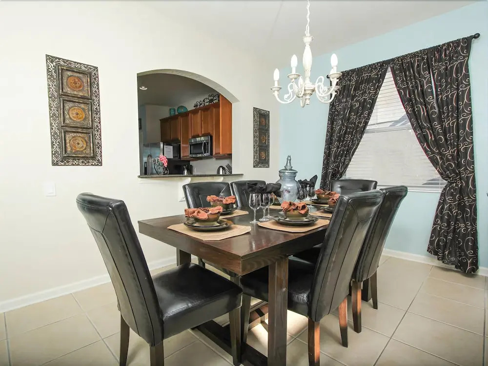 2574 Archfeld Windsor Hills
