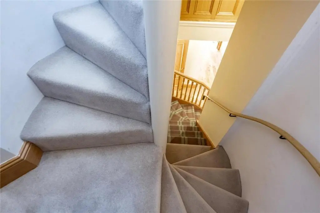 DOLLARBEG CASTLE - The Tower - Luxury Apartment