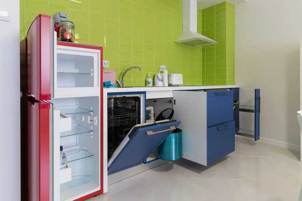 FM Luxury 1-BDR Apartment - C-O-L-O-R-S