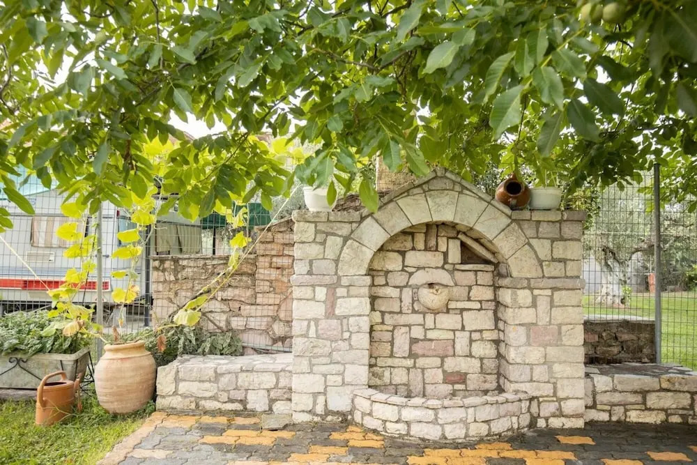 Neromilos Harmony - Roussis Residence