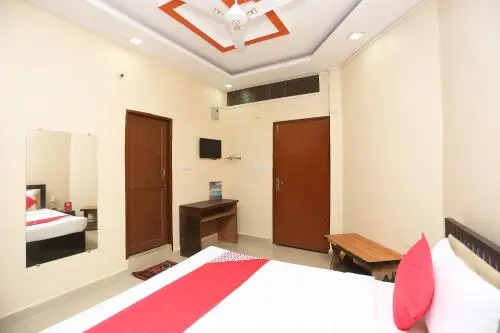 OYO 22665 Hotel Dev Shree