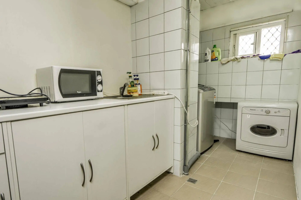 Easthouse Hostel