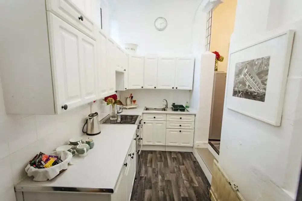 Elizabethan Manor House - Sleeps 2-4 - Parking