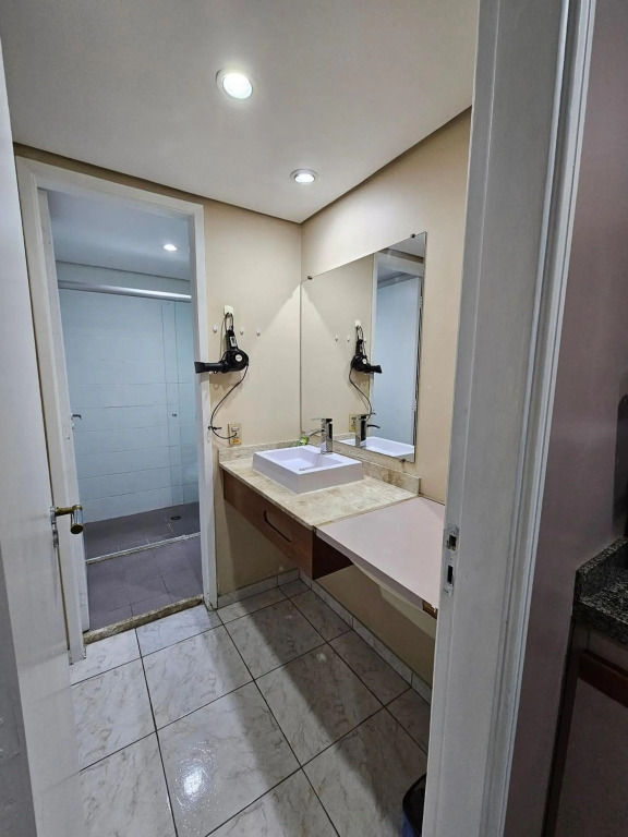 Flat Qi Ibirapuera com Sacada Uh-2307