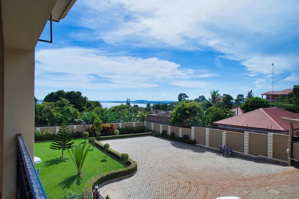 Lakepoint Villa
