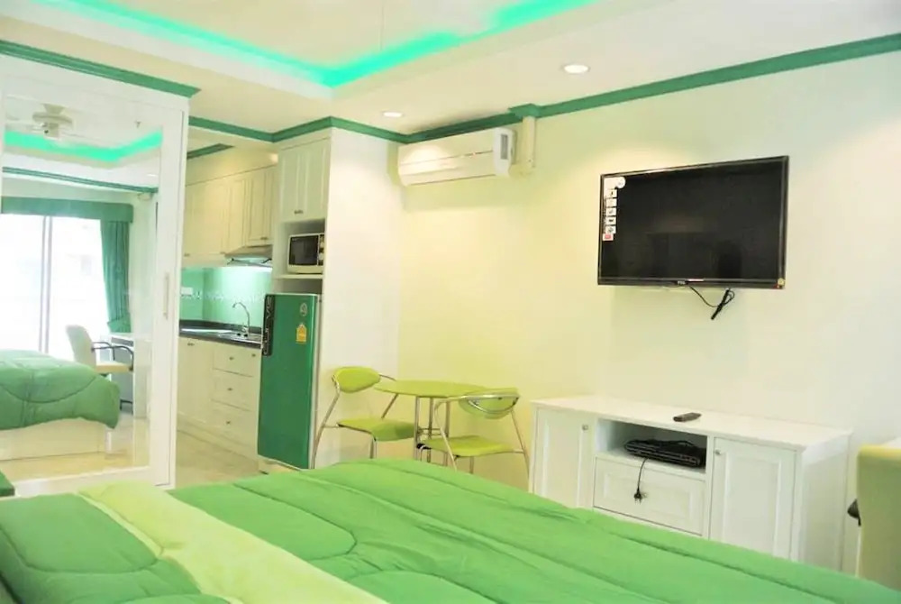 Jomtien Beach Condominium A2 Studio Apartment Pattaya