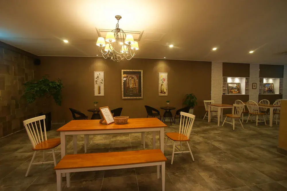 Orange Tree Hotel