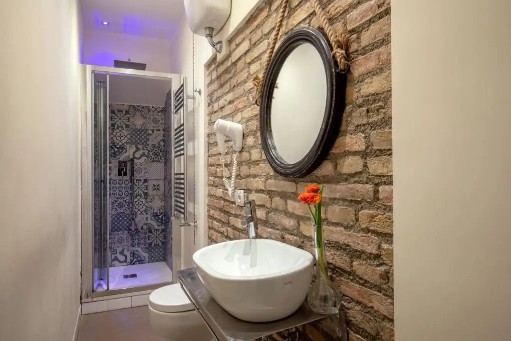 Spagna Secret Rooms