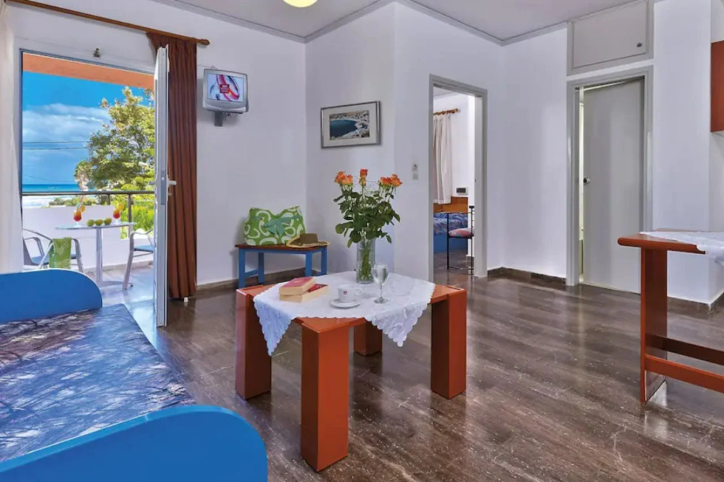 Hotel Koukouras-Lia Apartments