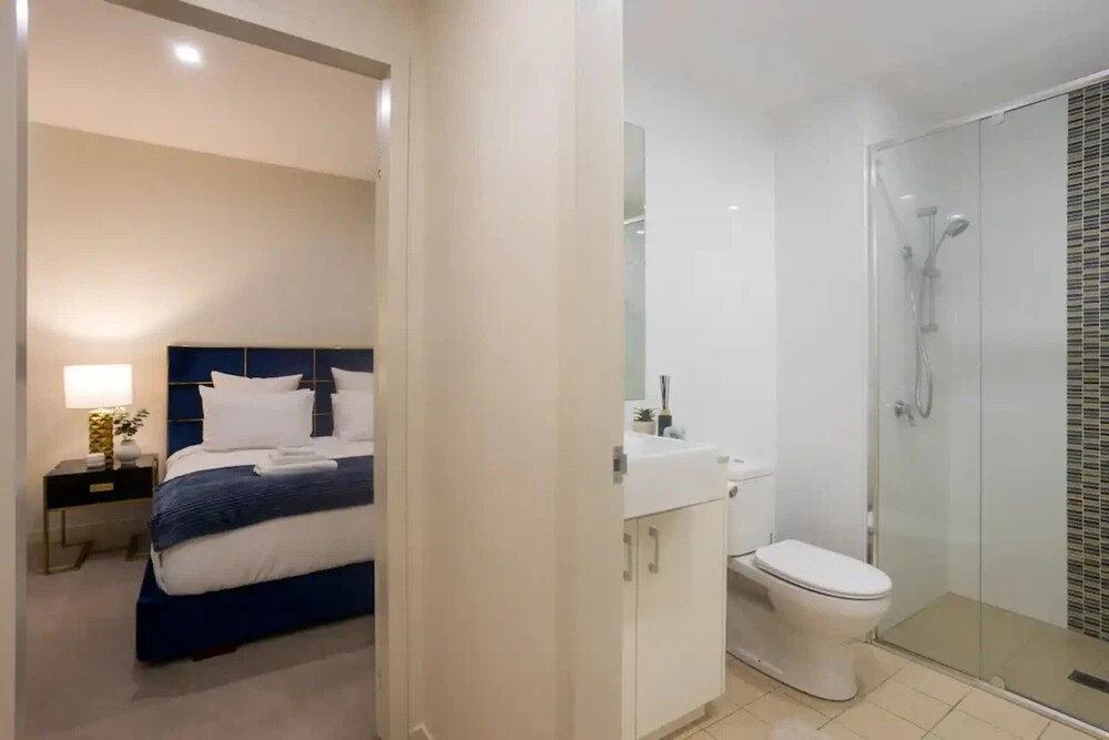 Brilliant 3 Month Corporate Rental With Balcony