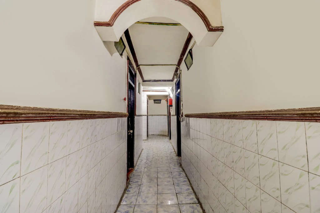 SPOT ON 65515 Kanpur Deluxe