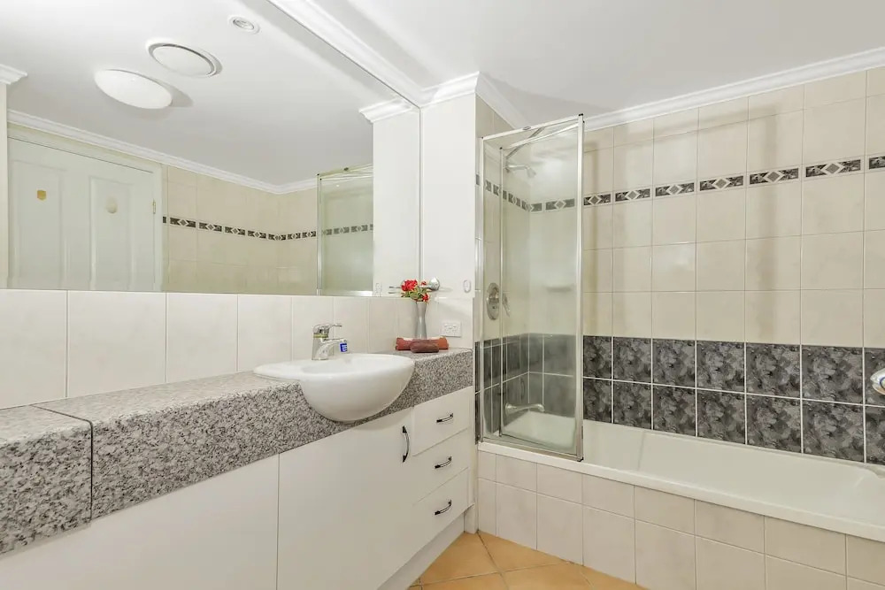 Mediterranean Apartments - Unit 4
