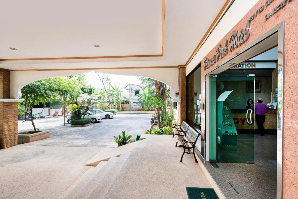 OYO 566 Princess Park Hotel