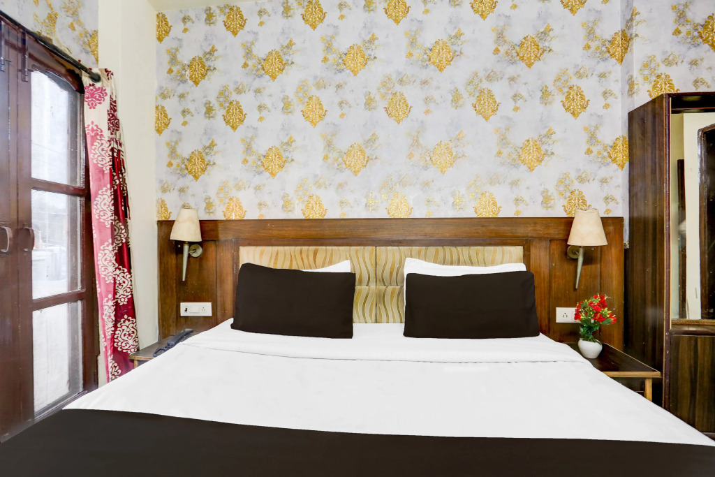 Hotel O by OYO Subhani Building Formerly Hotel Amandeep