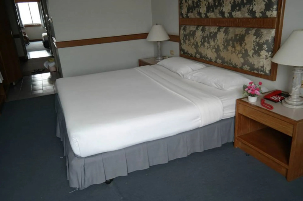 Phuphaya Hotel