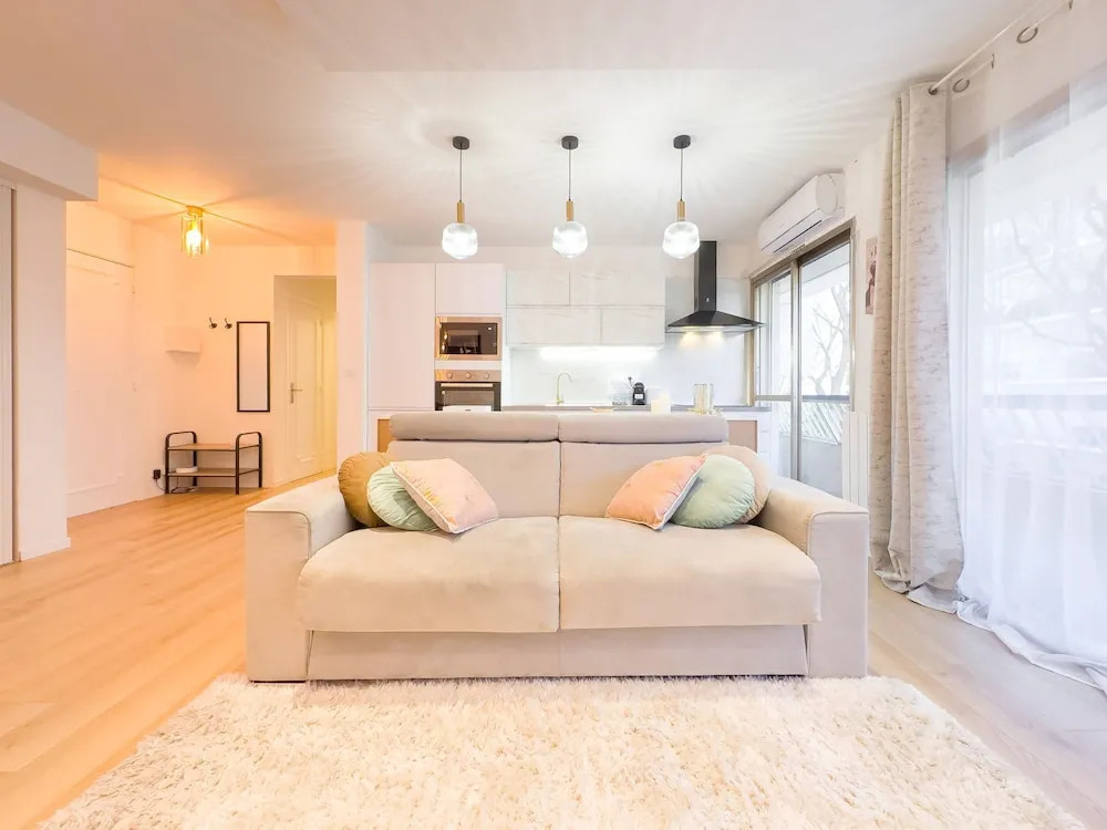 310 Le Dor in Cannes