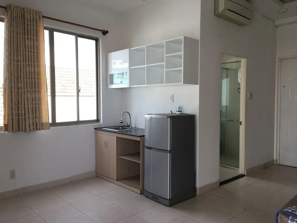 Smiley Apartment 12