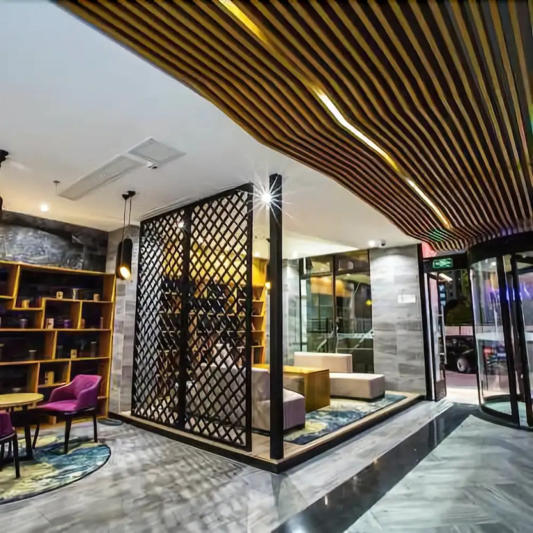 Shenggao Hotel Shanghai Disneyland Park Branch