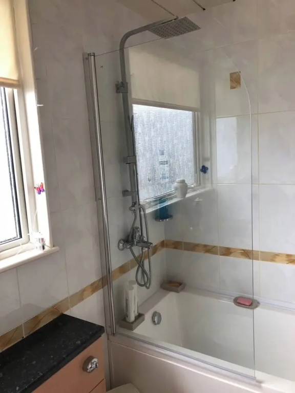 Limegrove, Comfortable Three Bedroom House