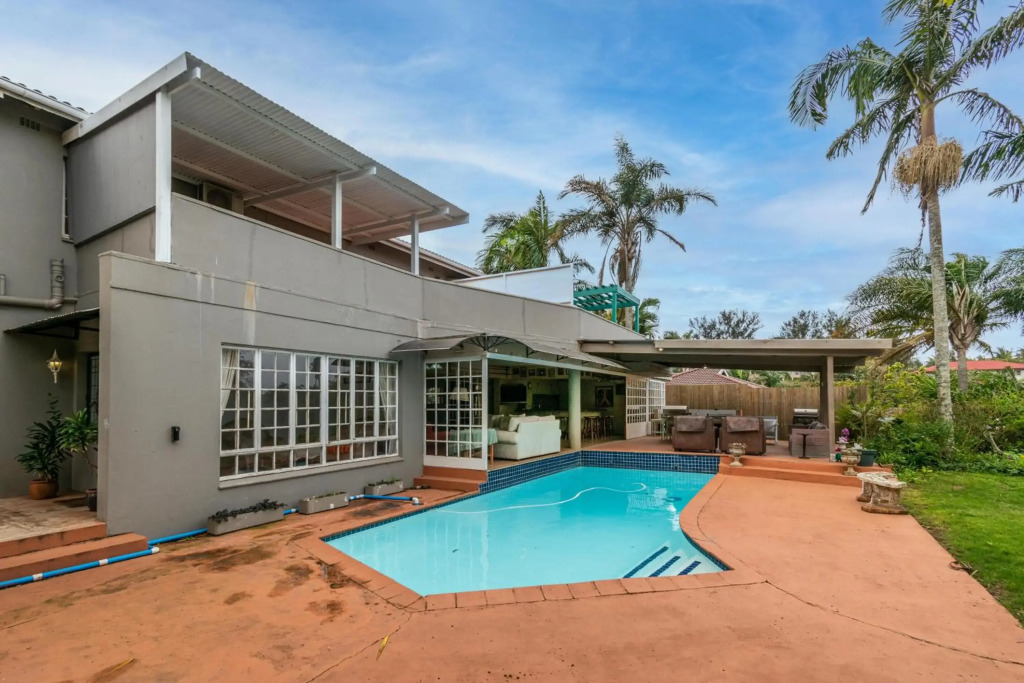 Lagoon Beach House