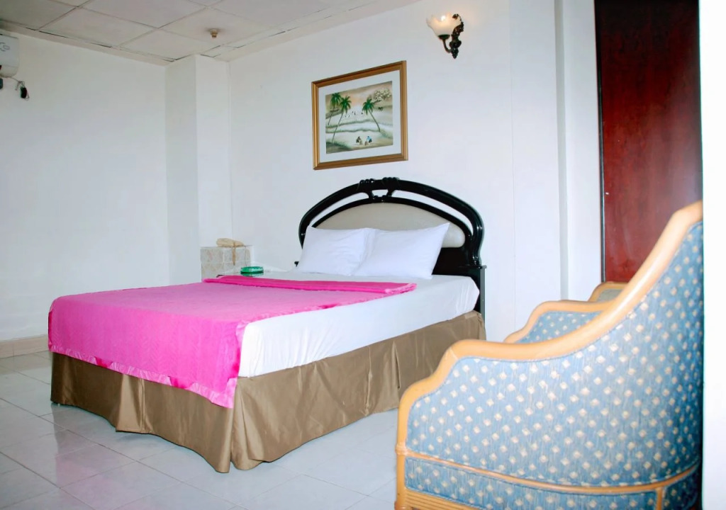 Tran Chau Hotel SG - by BAY LUXURY