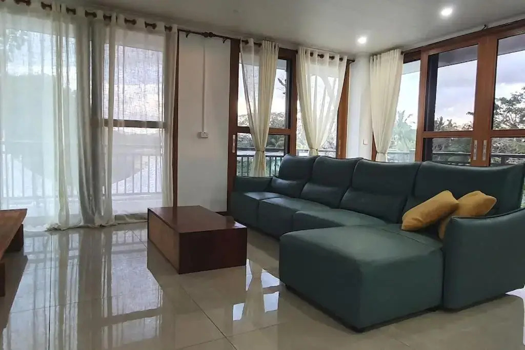 Exquisite 3-Bedroom Unit With Free Parking.