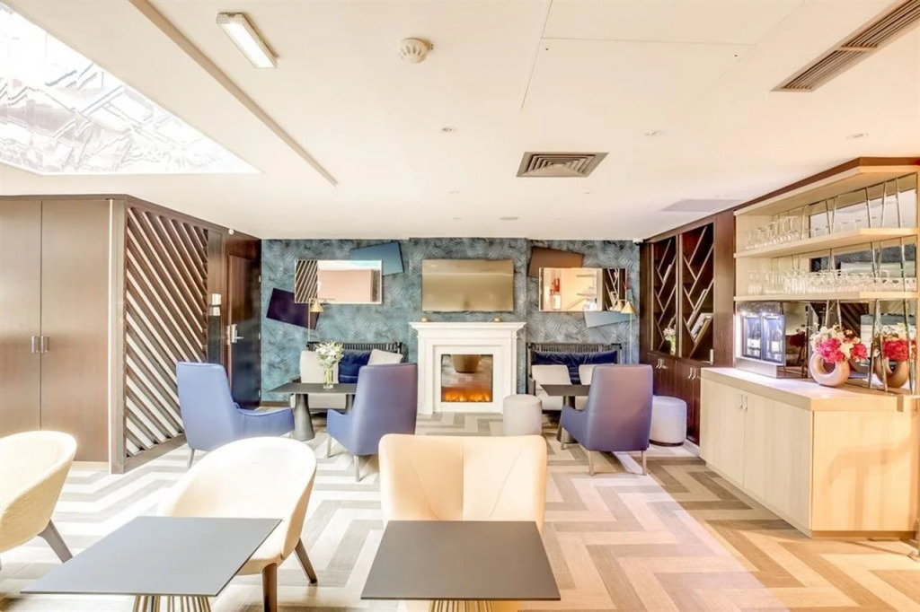 Mercure Paris Arc de Triomphe Etoile