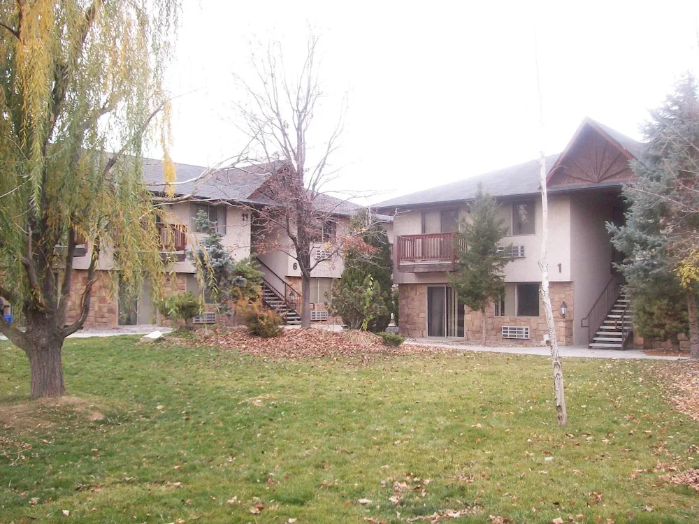 Parkway Suites