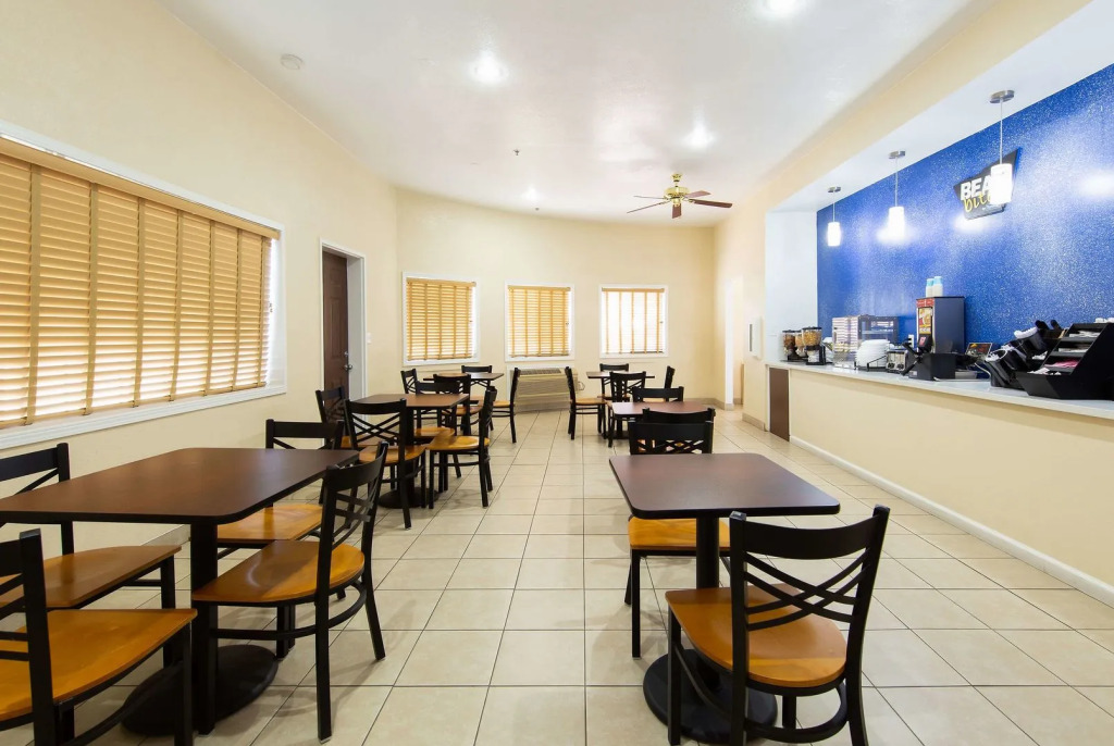 Signature Inn Merced Yosemite Parkway