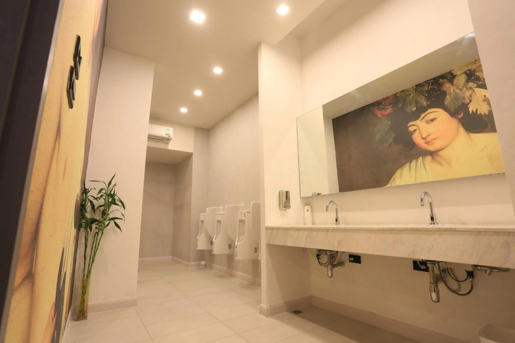 Bright Hotel