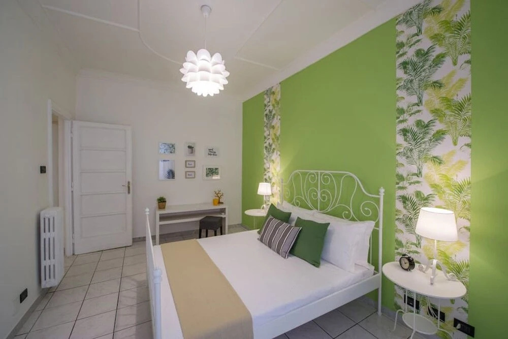 Colorful 3 bed Flat in Trendy San Giovanni!