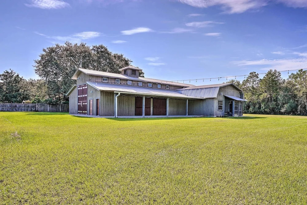 Cozy Valrico Home w/ Grill ~ 14 Mi to Tampa!