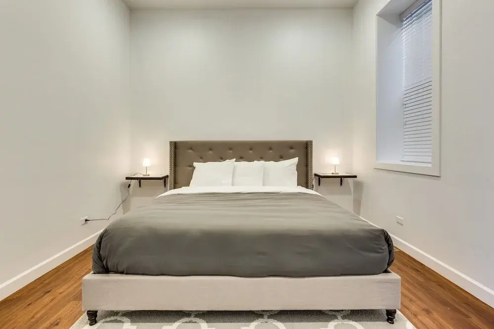 Chicago River West 4 Bedroom / 3 Bathroom by AllSet Turnover