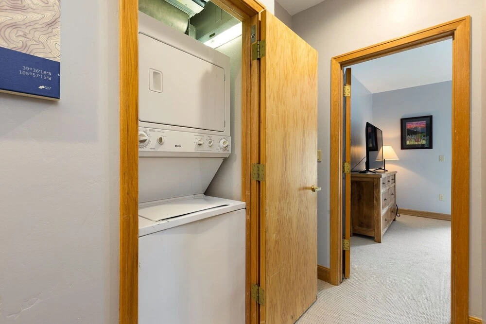 2705 Chateaux DMont