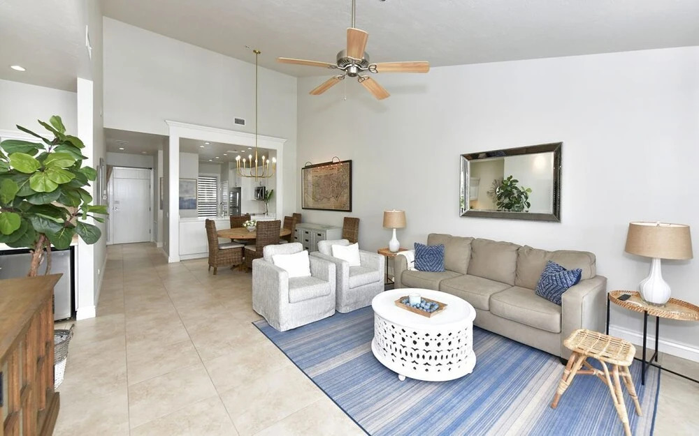 Harbor Villa Club 305