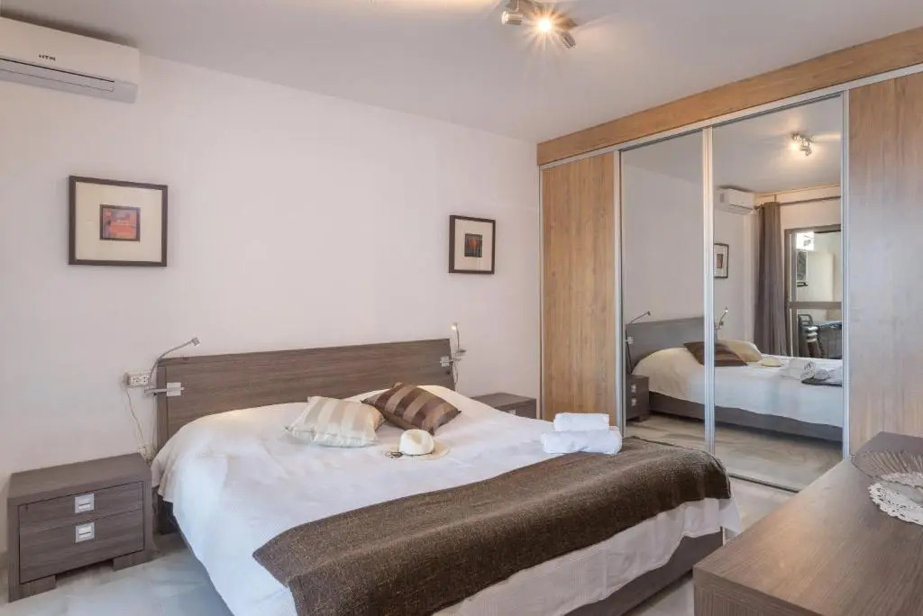 Beautiful Flat sea view 4person