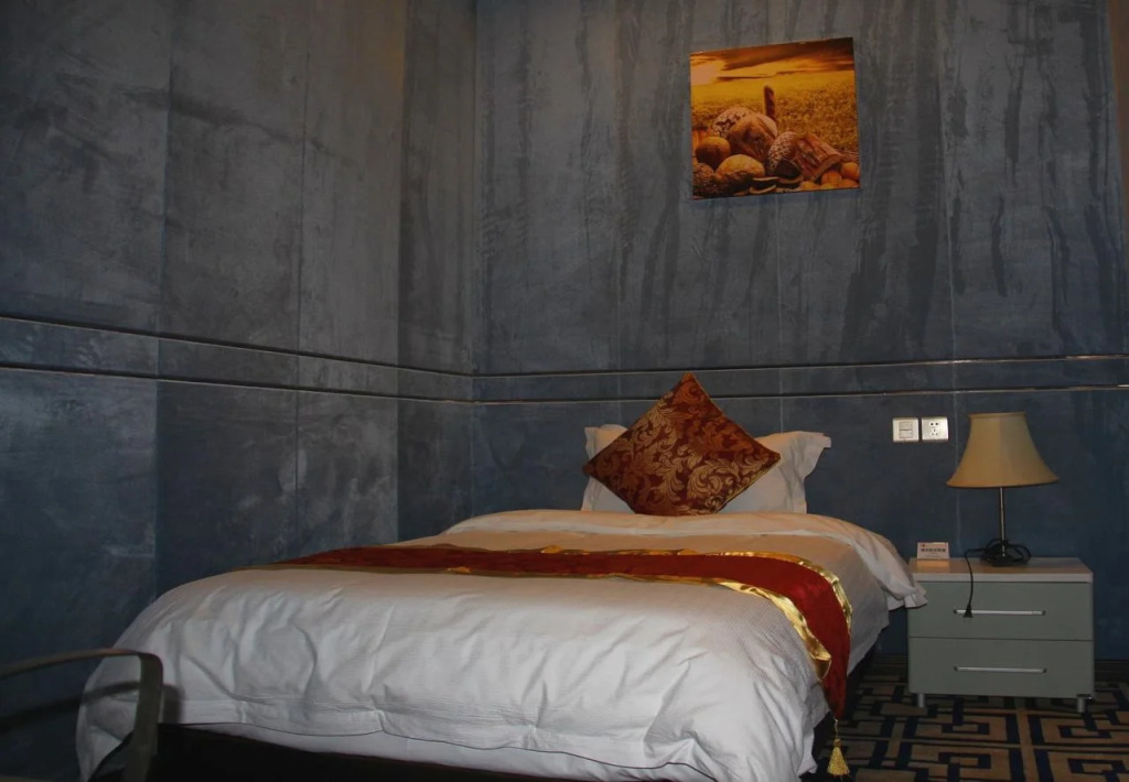 Linghang International Hotel