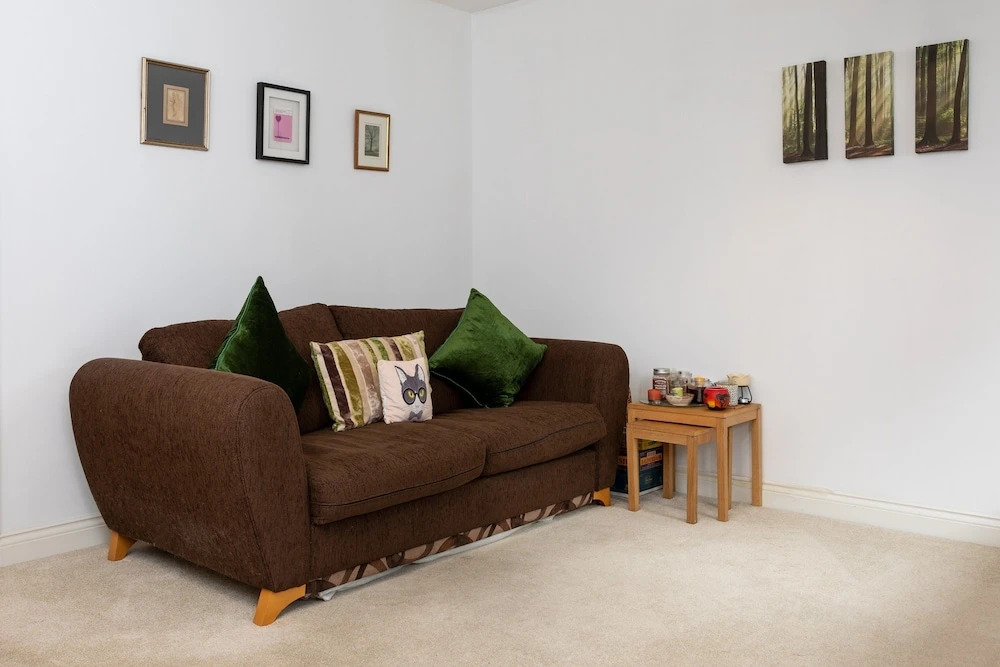 2 Bedroom Apartment in Greenwich