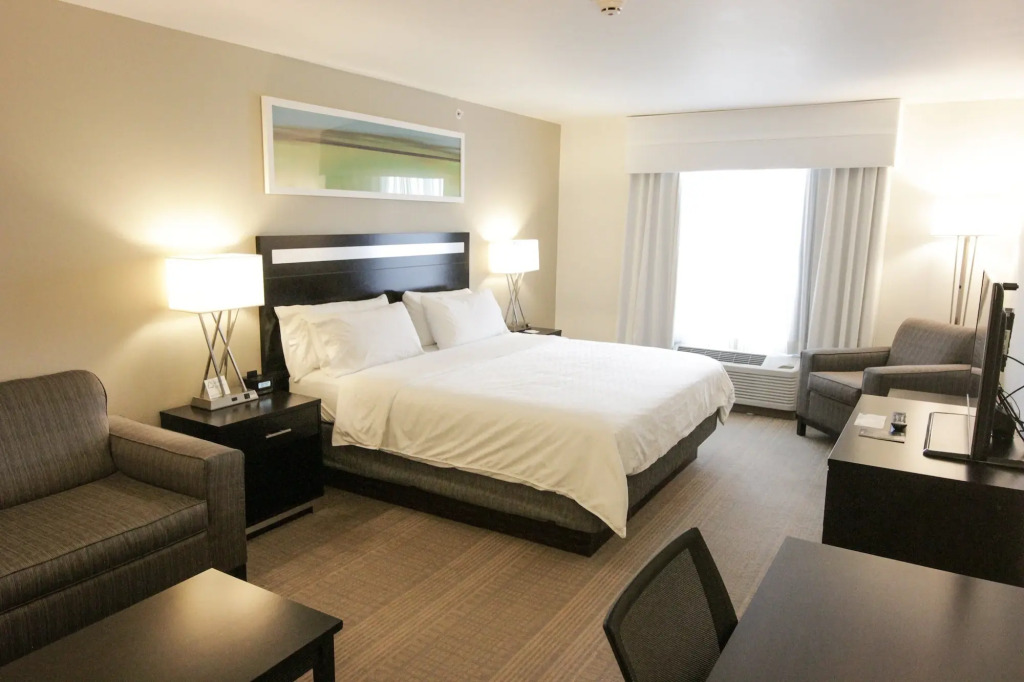 Holiday Inn Express and Suites Montgomery by IHG