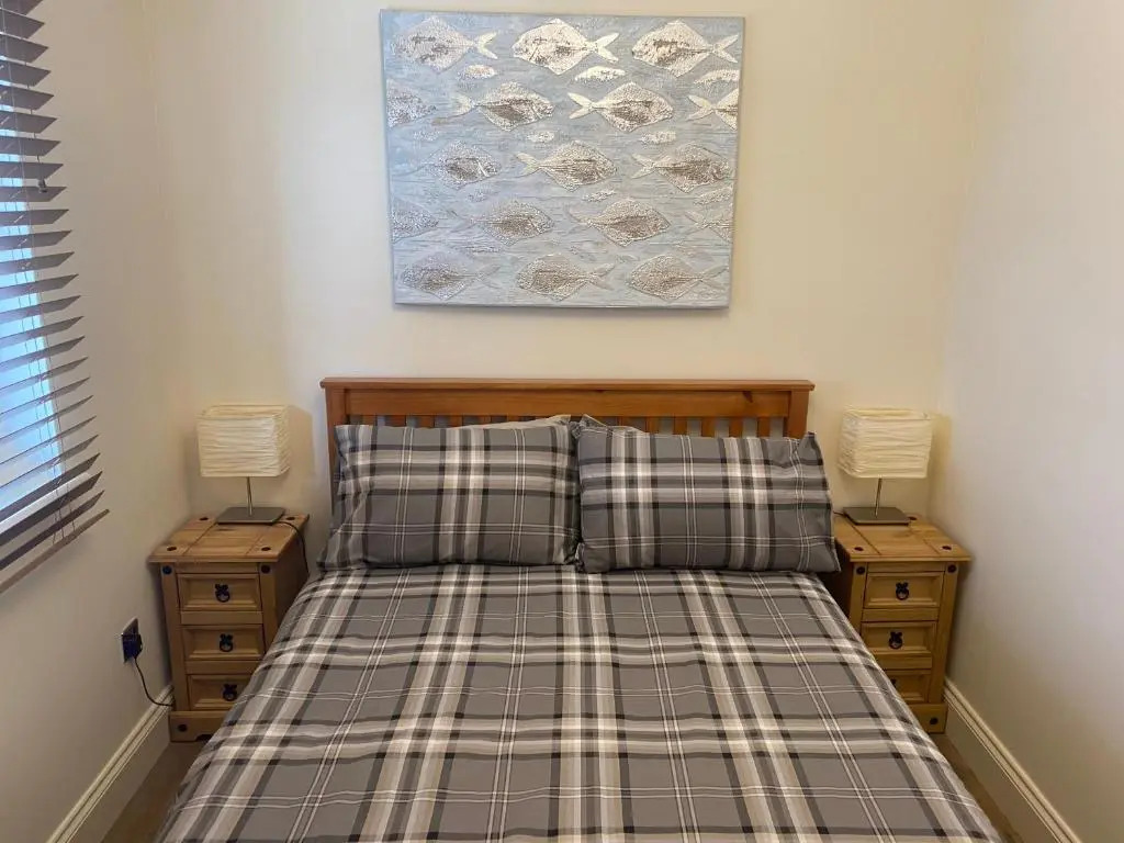 Waterfront House 3 BR Parking St Neots Town Centre