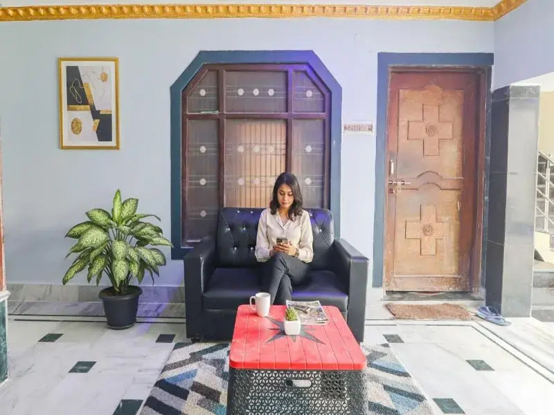 Fabhotel Awadh Inn - 600m from Ram mandir