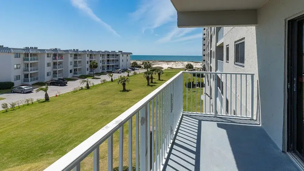 Royal Gulf Beach & Racquet Club 5217 3 Bedroom Condo