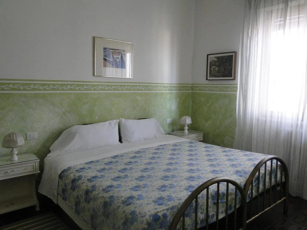 B&B Caslett